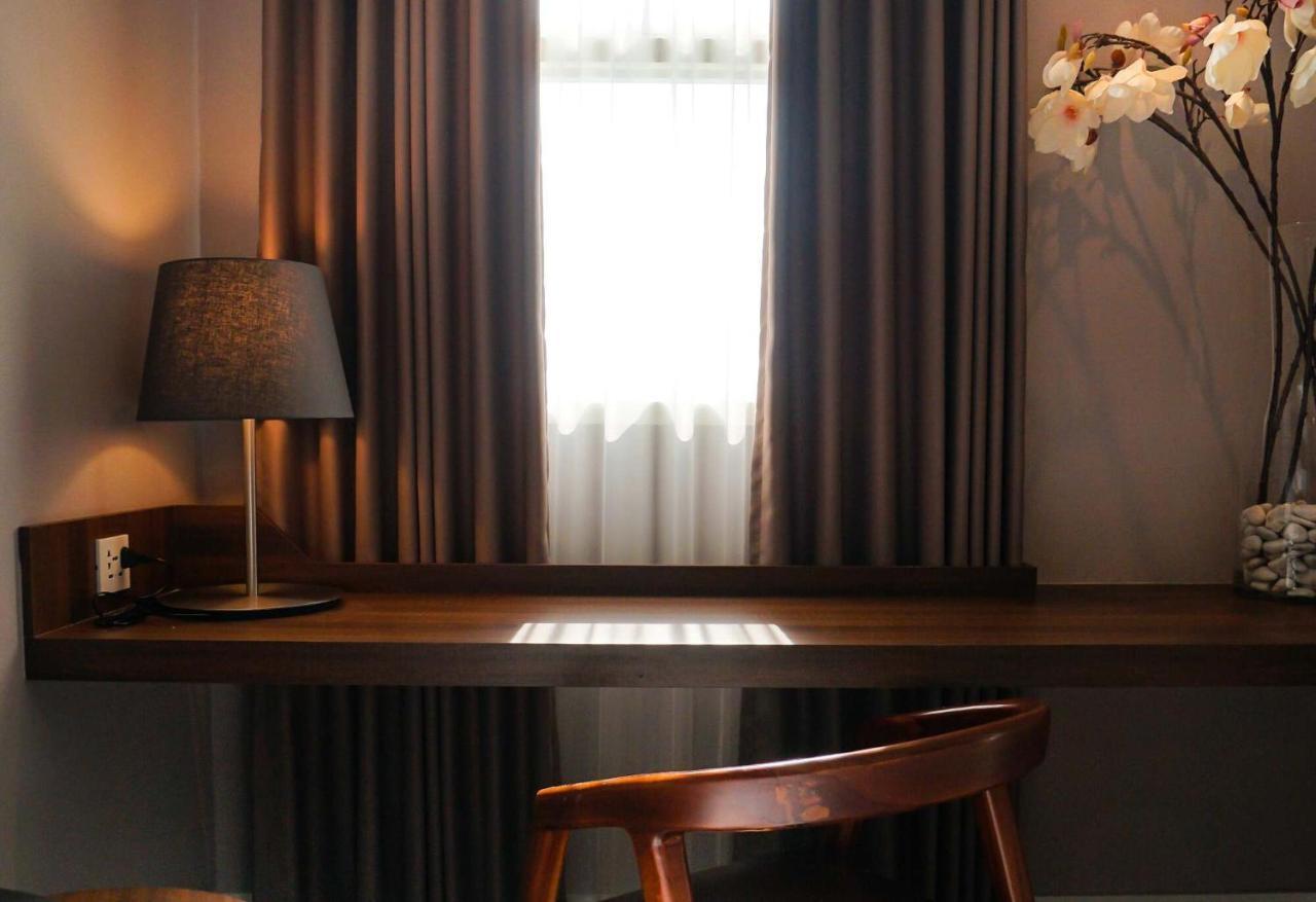 Tuscany Boutique Hotel South Tangerang Bilik gambar
