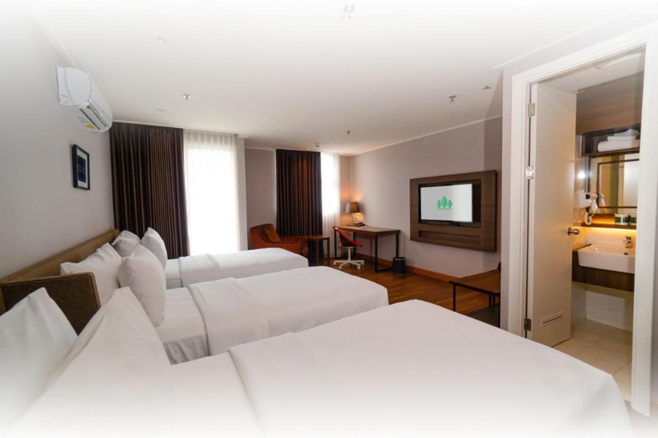 Tuscany Boutique Hotel South Tangerang Luaran gambar